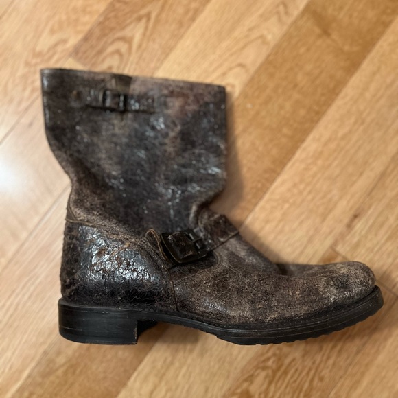 Frye “Veronica” Boot - Distressed Brown - Size 10 - Picture 4 of 7